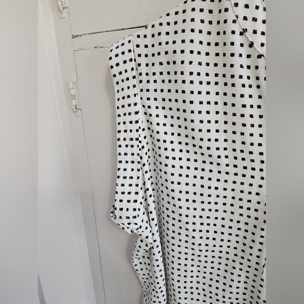 Antilia Femme V neck black/white sleeveless blouse Size XL - Picture 2 of 7